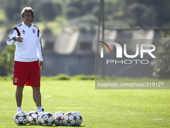 Benfica's coach Jorge Jesus takes part in a training session on the eve of the UEFA Champions League  football match between SL Benfica and...