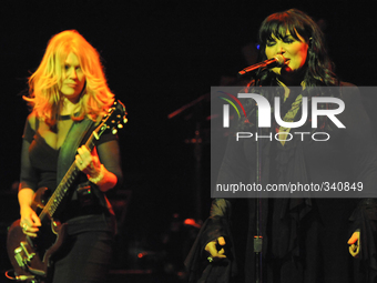 Nancy Wilson (L) and Ann Wilson of the band Heart perform at ACL Live on November 16, 2014 in Austin, Texas. (