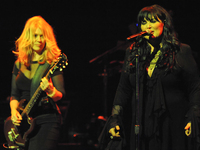 Nancy Wilson (L) and Ann Wilson of the band Heart perform at ACL Live on November 16, 2014 in Austin, Texas. (