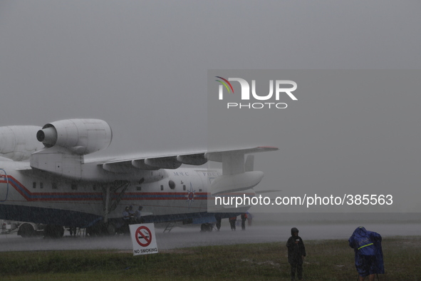 Second Russian SAR Team Arrive at Kalimantan, the first team already on the way to the Air Asia QZ8501 site crash to help searching the air...