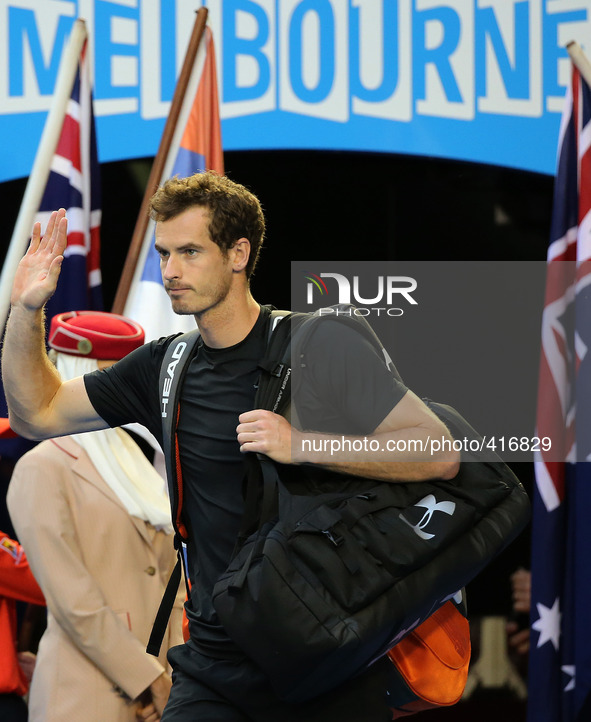 (150201) -- MELBOURNE, Feb. 1, 2015 () -- Andy Murray of Great Britain enters the court before his men's singles final match against Novak D...