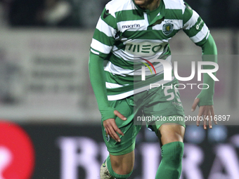 Sporting's Portuguese defender Tobias Figueiredo in action during the Premier League 2014/15 match between FC Arouca and Sporting CP, at Mun...