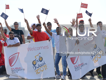 Spectators during 190km Nakheel Stage 2 -Dubai Tour 2015.  5th February 2015, Photo by: Artur Widak/NurPhoto (