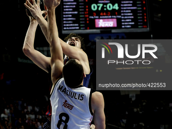 Real Madrid's Lithuanian player Jonas Maciulis and Barcelona´s Croatian player Ante Tomic  during the Basket Euroleague 2014/15 match betwee...