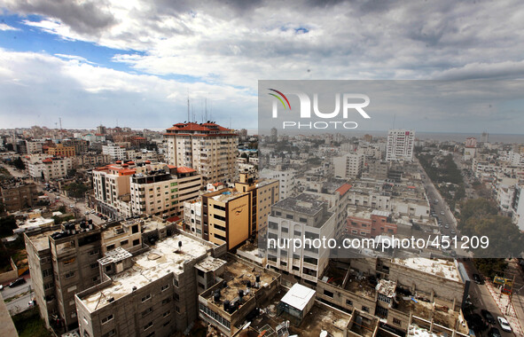 A general view on February 21, 2015 of the city of Gaza air stormy low, which struck Palestine rain falling through the ebb and snow in diff...