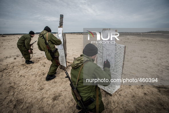 Cadets mark their shots on the targets during firing training with SPG recoilless guns and Kalashnikov guns at the 169th Training center of...