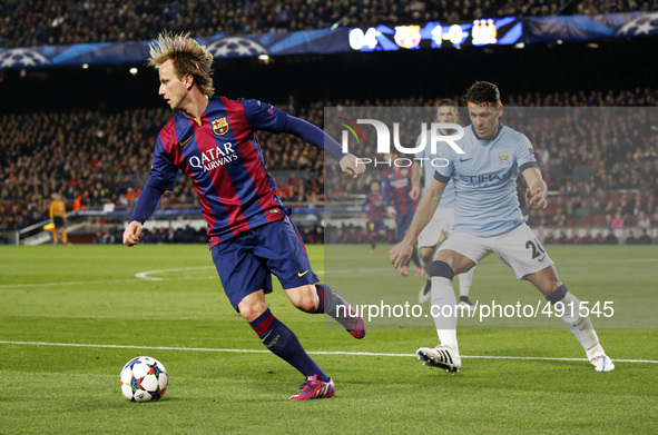 BARCELONA, SPAIN - MARCH 18: Ivan Rakitic and Martin Demichelis  during the UEFA Champions League round of 16 match between FC Barcelona and...