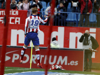 Atletico de Madrid's Spanish forward Fernando Torres celebrates a goal during the Spanish League 2014/15 match between Atletico de Madrid an...