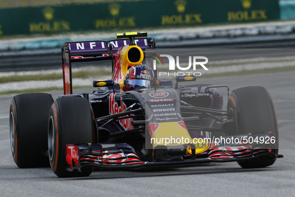 Russian Daniil Kvyat of Infiniti Red Bull Racing in action during the qualifying session of the Malaysian Formula One Grand Prix at Sepang I...