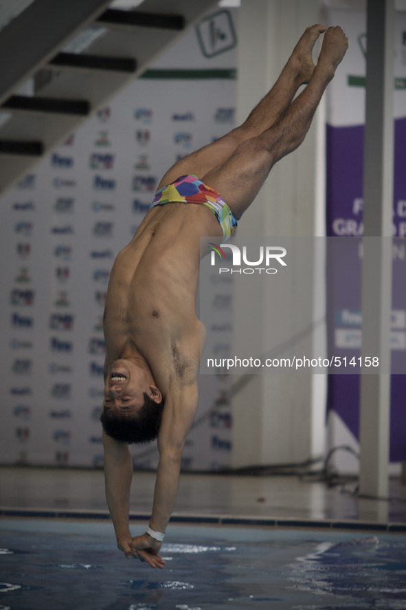 GUANAJUATO, April 4, 2015 () -- Mexico's Jonathan Ruvalcaba competes during the men's 3m springboard semifinal at FINA Diving Grand Prix Leo...