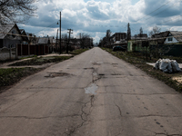 The streets of Krasnogorovka are empty. No matter the fact still around 8000 people still live in the city, the streets are empty. Before th...