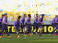 Fiorentina players warm up during their team's training session in Kiev, Ukraine, 15 April 2015. AC Fiorentina will face Dynamo Kiev in the...