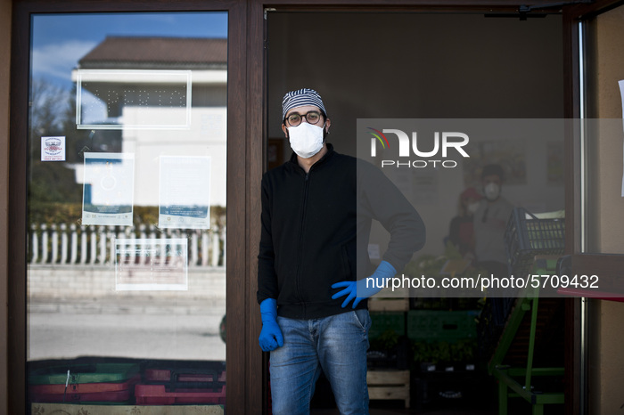 A portrait of a worker, in L'Aquila, Italy, on May 13, 2020 during the coronavirus emergency. (Photo by Andrea Mancini/NurPhoto)