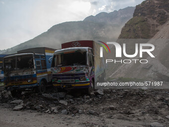 View of a destroy trucks who was used for carrying goods until Kathmandu on the Araniko Road near the Kobani Village (Tibetan Border).
Isola...