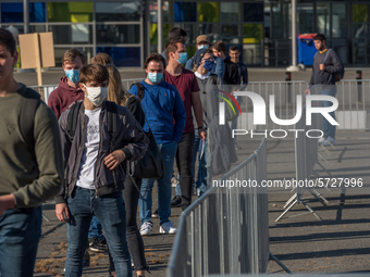 Students wear face mask as a precaution against transmission of the coronavirus in Ghent-Belgium on 25 May 2020.As of May 25, Hogeschool Ghe...