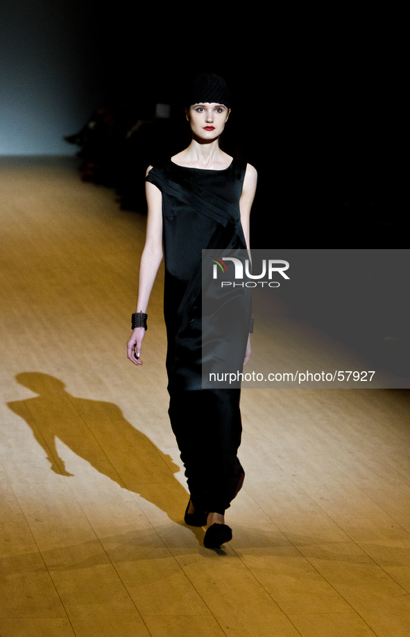 A model presents a creation by Ukrainian designer Elena Golets during the Ukrainian Fashion Week in Kiev, on March 17, 2014. 