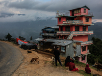 After the 7.4 deadly earthquake of Nepal, people from Sindhupalchawk are in fear. Resulting they have come to the main road to spend their n...