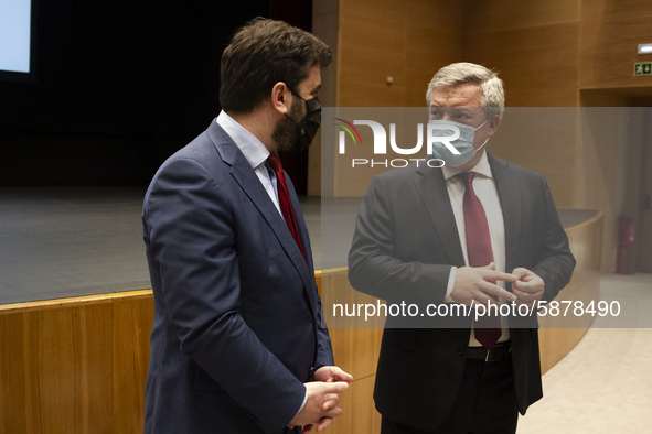 Minister of Education Tiago Brandao Rodrigues (L) and Mayor of Gaia, Eduardo Vitor Rodrigue during a session meeting, at the Autidorio Munic...