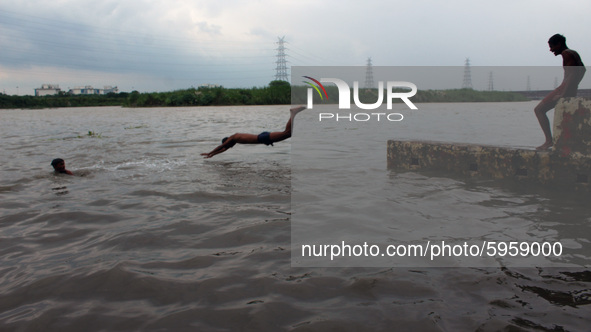 A view of Yamuna river, at Yamuna Bazaar, as water level rose around the national capital on August 30, 2020 in New Delhi, India. The water...