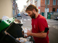 Tarin, a young man, searches for food in trash containers next to supermarkets. When needed he rides his bicycle in search of food. He rumma...