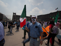 Around 100 members of the National Anti-AMLO Front (FRENA) arrived in the capital's Zocalo in Mexico City amid shoves and slight altercation...