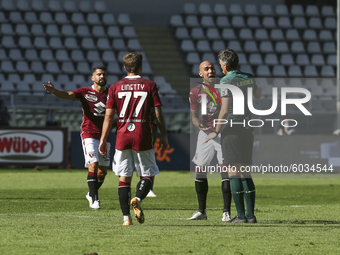 Tomas Rincon of Torino FC  and Simone Zaza of Torino FC protest to the refereeduring the Serie A football match between Torino FC and Atalan...