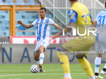 Mirko Valdifiori of Delfino Pescara in action during the match between Pescara and Chievo verona of the Serie B championship on September 26...