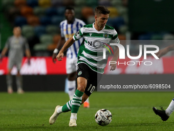 Luciano Vietto of Sporting CP in action during the Portuguese League football match between Sporting CP and FC Porto at Jose Alvalade stadiu...