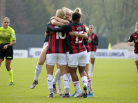 Natasha Khalila Dowie of AC Milan celebrates with team-mates after scoring the his goal during the Women Serie A match between AC Milan and...