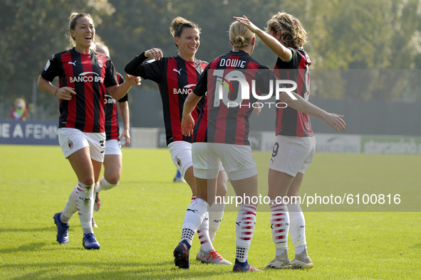 Natasha Khalila Dowie of AC Milan celebrates with team-mates after scoring the his second goal during the Women Serie A match between AC Mil...