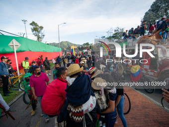 Thousands of indigenous people from the region of Cauca, Colombia arrived to the sports complex 