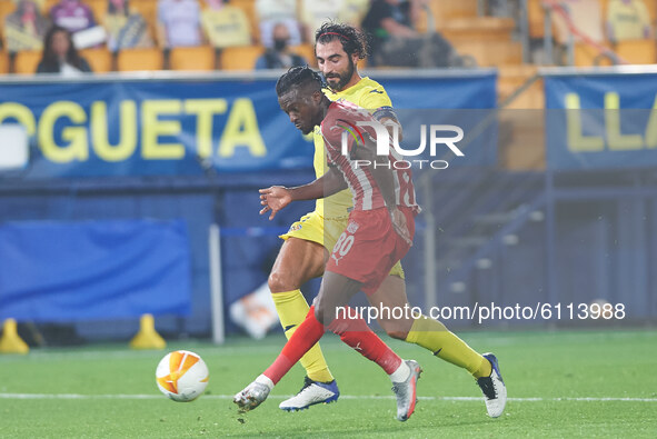 Olarenwaju Kayode of Sivasspor scores a goal during the Europa League Group I mach between Villarreal and Sivasspor at Estadio de la Ceramic...