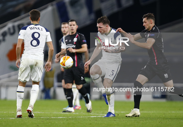 Tottenham Hotspur's Pierre-Emile Hjbjerg in action during Europe League Group J between Tottenham Hotspur and LASK at Tottenham Hotspur stad...