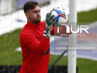 Sam Sargeant of Leyton Orient warm-up during League Two between Colchester United and Leyton Orient at Colchester Community Stadium , Colche...