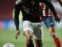 Douglas Costa of Bayern in action during the UEFA Champions League Group A stage match between Atletico Madrid and FC Bayern Muenchen at Est...