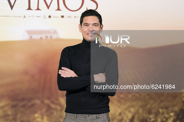 Actor Pablo Molinero attends `El Verano Que Vivimos' photocallon at the Four Seasons Hotel on December 03, 2020 in Madrid, Spain.  