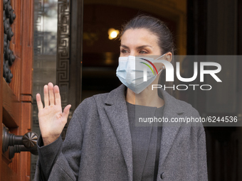 Queen Letizia of Spain arrives to a meeting with FundeuRAE Foundation at RAE (Royal Academy of the Language) on December 04, 2020 in Madrid,...