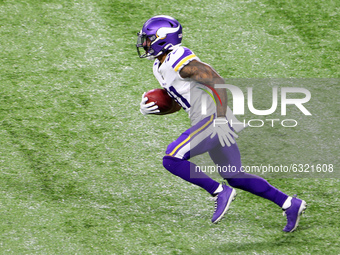 Minnesota Vikings running back Ameer Abdullah (31) carries the ball for yardage on the kick return during the first half of an NFL football...