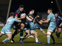 Sales Josh Beaumont is challenged by Worchesters Ted Hill     during the Gallagher Premiership match between Sale Sharks and Worcester Warri...