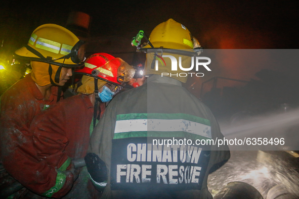 A 4th alarm fire hits paint warehouse in Pasig City, Philippines on 7:16 PM tonight, January 17, 2021. Authorities announced that fire is un...