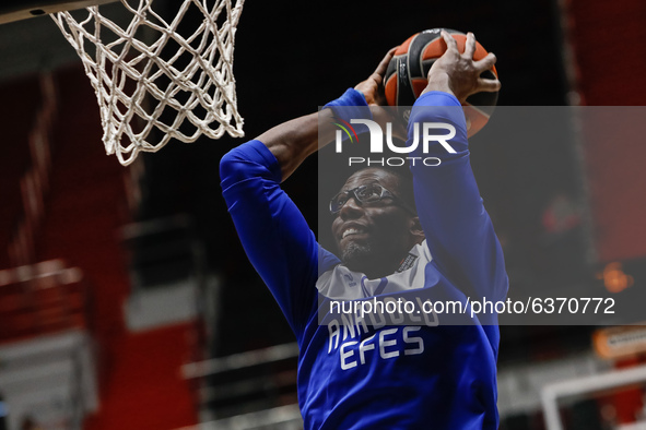 Bryant Dunston of Anadolu Efes in action during warm-up ahead of the EuroLeague Basketball match between Zenit St. Petersburg and Anadolu Ef...