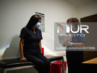 A nurse await the vaccination of Sputnik V vaccine in Buenos Aires, Argentina, on January 22, 2021. (