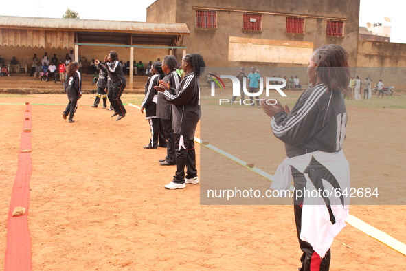 The two feminine teams of  Nzango clash in Butembo, east of the DRC, June 7, 2015 
The Nzango, a traditional game, becomes nowdays a sport...