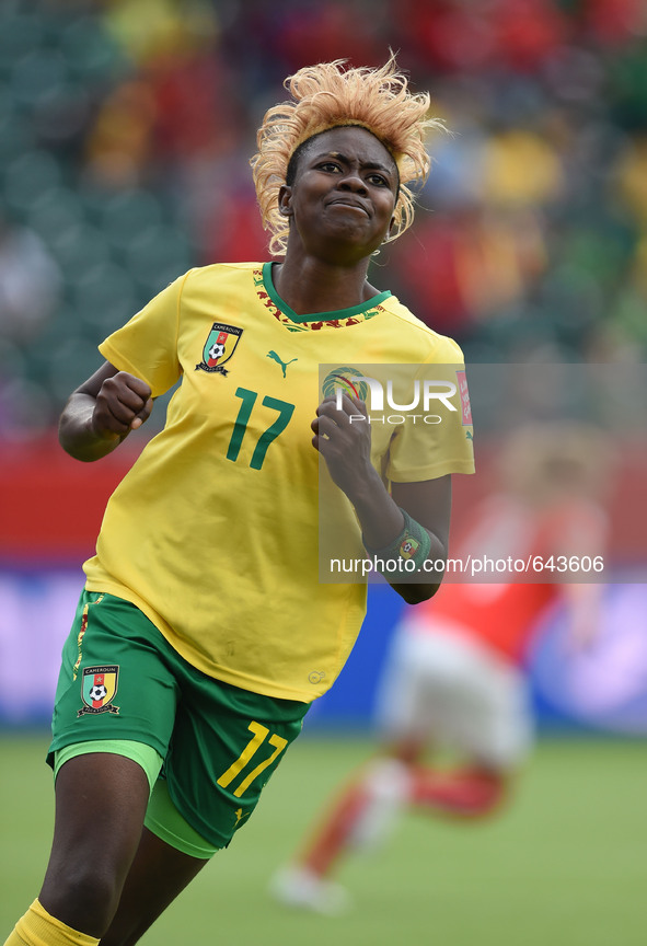 (150617) -- EDMONTON, June 17, 2015 () -- Galle Enganamouit of Cameroon reacts during the group C match against Switzerland at the 2015 FIFA...