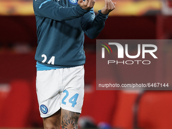 Lorenzo Insigne of Napoli during the warm-up before the UEFA Europa League Round of 32 match between Granada CF and SSC Napoli at Estadio Nu...