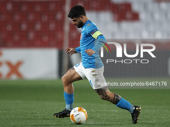 Lorenzo Insigne of Napoli runs with the ball during the UEFA Europa League Round of 32 match between Granada CF and SSC Napoli at Estadio Nu...