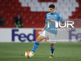 Giovanni Di Lorenzo of Napoli in action during the UEFA Europa League Round of 32 match between Granada CF and SSC Napoli at Estadio Nuevo l...