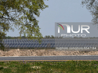 March 15, 2021 - Lake City, Florida, United States - The Florida Power & Light Sunshine Gateway Solar Energy Center is seen alongside Inters...