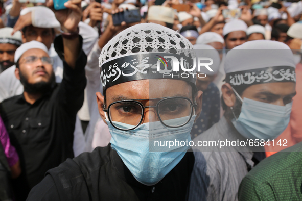 Activists of the Hefazat-e Islam protest outside the National mosque in Dhaka on April 2, 2021 a week after 10 protesters died during clashe...