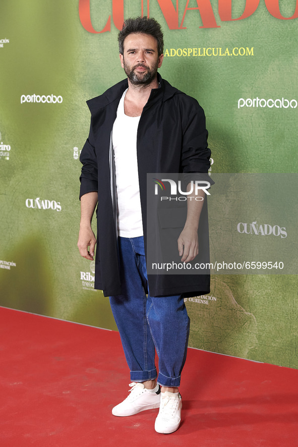 Raul Peña attends the 'Cunados' Premiere at Callao Cinema in Madrid, Spain on April 6, 2021. 